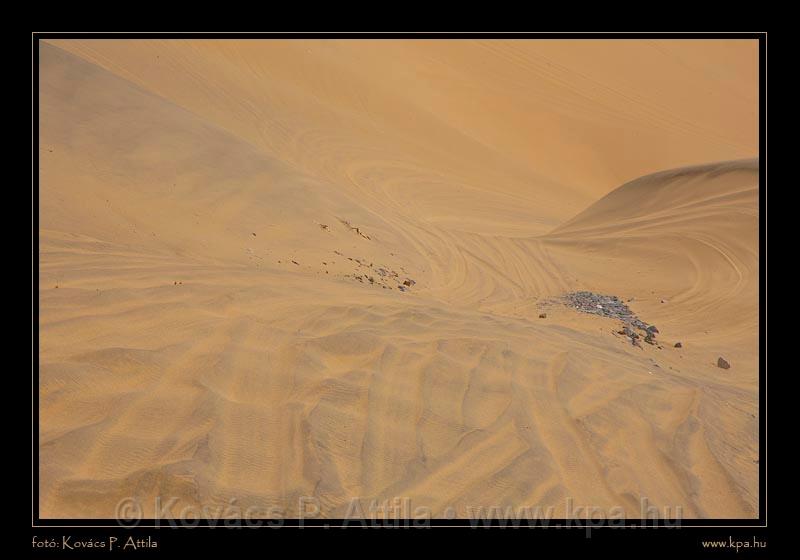 Huacachina Oasis Peru 13.jpg